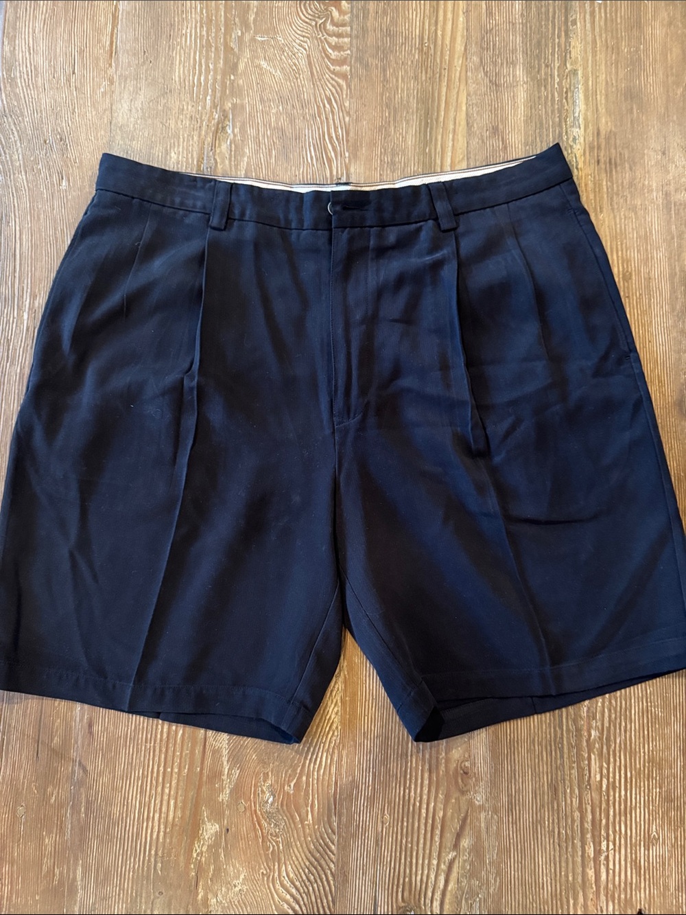 Tommy Bahama silk black pleated Front Men's Shorts